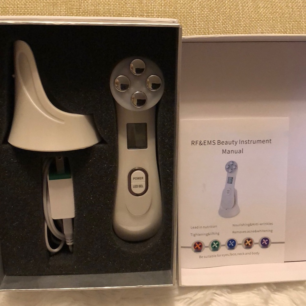 Skin tightening machine
